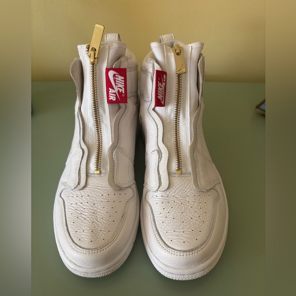 2018
Wmns Air Jordan 1 Retro High Zip 'White